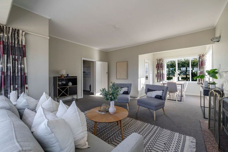 Photo of property in 27 Savage Crescent, West End, Palmerston North, 4412