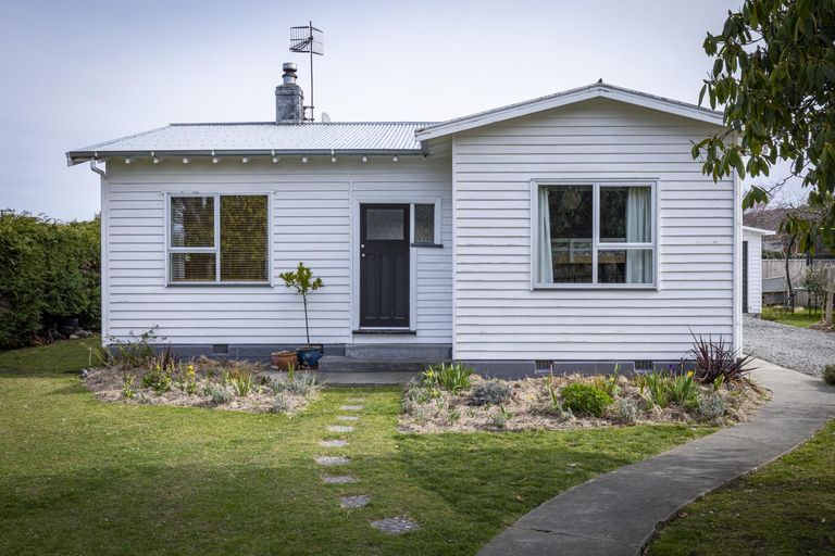 Photo of property in 36 Connolly Street, Geraldine, 7930