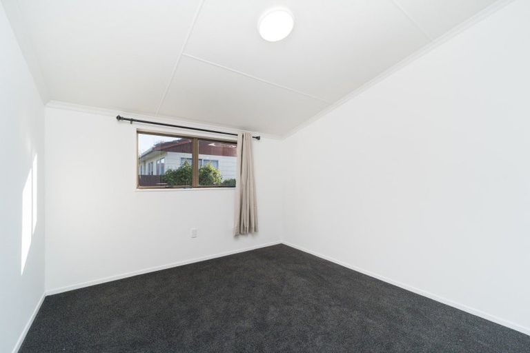 Photo of property in 114 Tremaine Avenue, Westbrook, Palmerston North, 4412