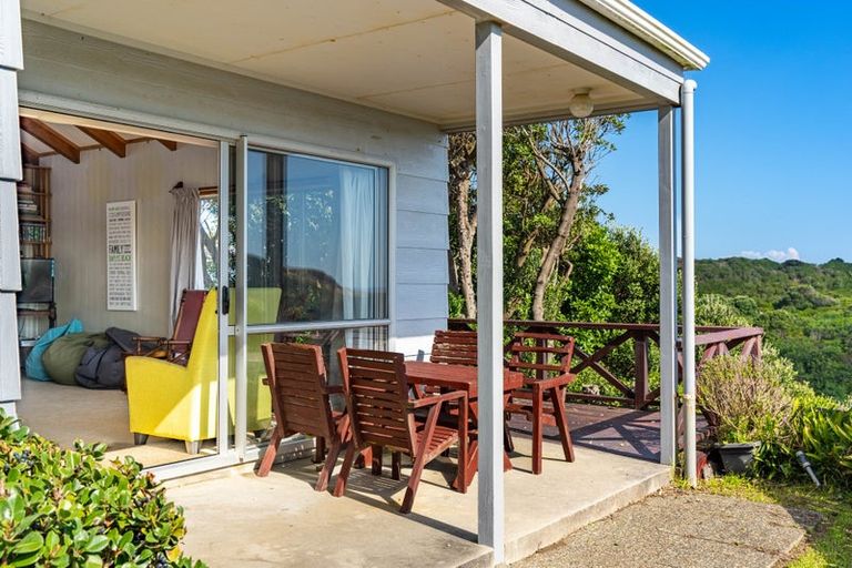 Photo of property in 28 Kelly Street, Baylys Beach, Dargaville, 0377