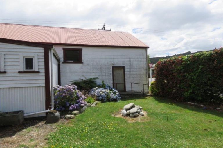 Photo of property in 69 Shiel Street, Reefton, 7830
