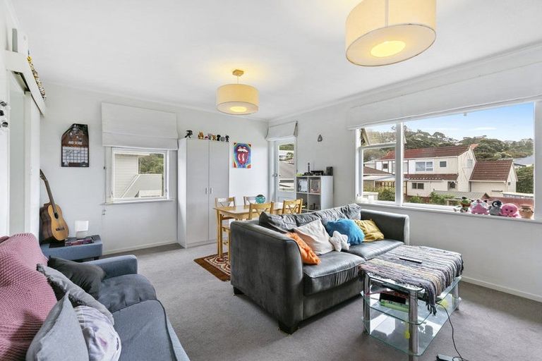 Photo of property in 139u2 Queens Drive, Lyall Bay, Wellington, 6022