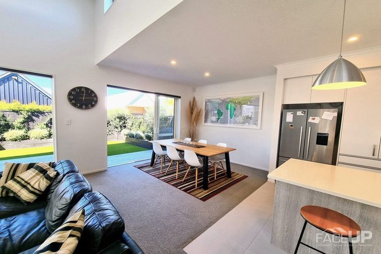 Photo of property in 16 Mapou Road, Hobsonville, Auckland, 0618