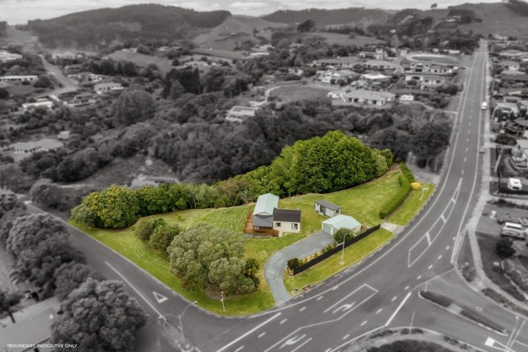 Photo of property in 85 Waikite Road, Welcome Bay, Tauranga, 3112