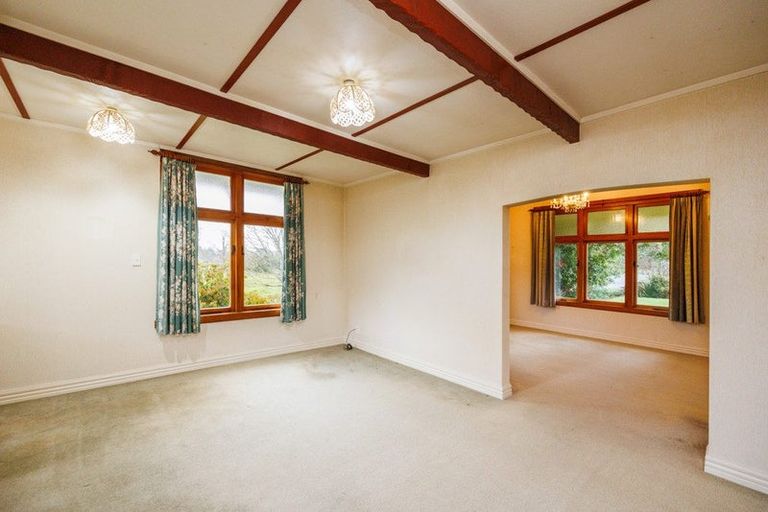 Photo of property in 56 Ongo Road, Hunterville, 4730
