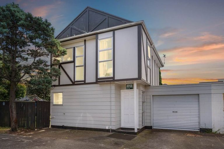 Photo of property in 1/50 John Walker Drive, Manurewa, Auckland, 2102
