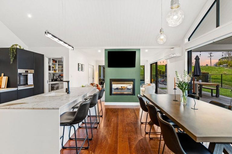 Photo of property in 72 Vaughans Road, Long Bay, Albany, 0792