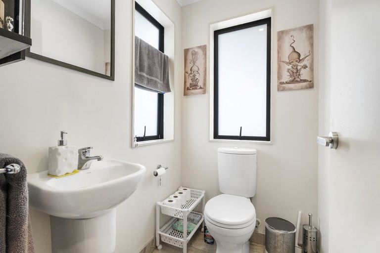 Photo of property in 21 Maylee Crescent, Gulf Harbour, Whangaparaoa, 0930