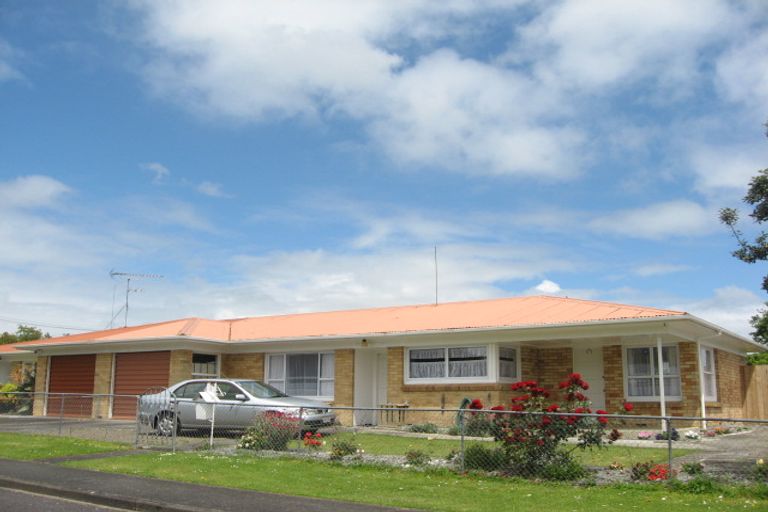 Photo of property in 1/11 Royston Street, Rosehill, Papakura, 2113