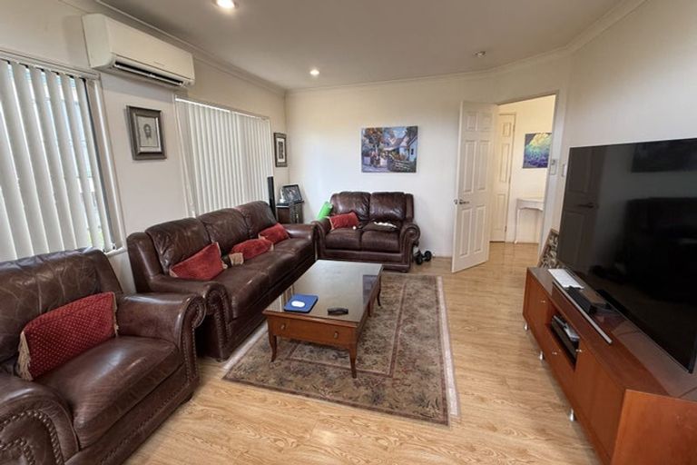 Photo of property in 109 Hugh Green Drive, Pinehill, Auckland, 0632