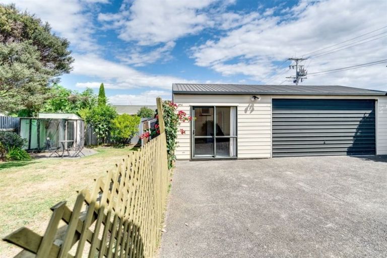 Photo of property in 75 Church Road, Taradale, Napier, 4112