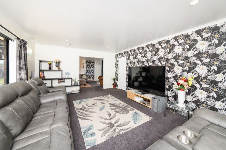 Photo of property in 155 Schnell Drive, Kelvin Grove, Palmerston North, 4414