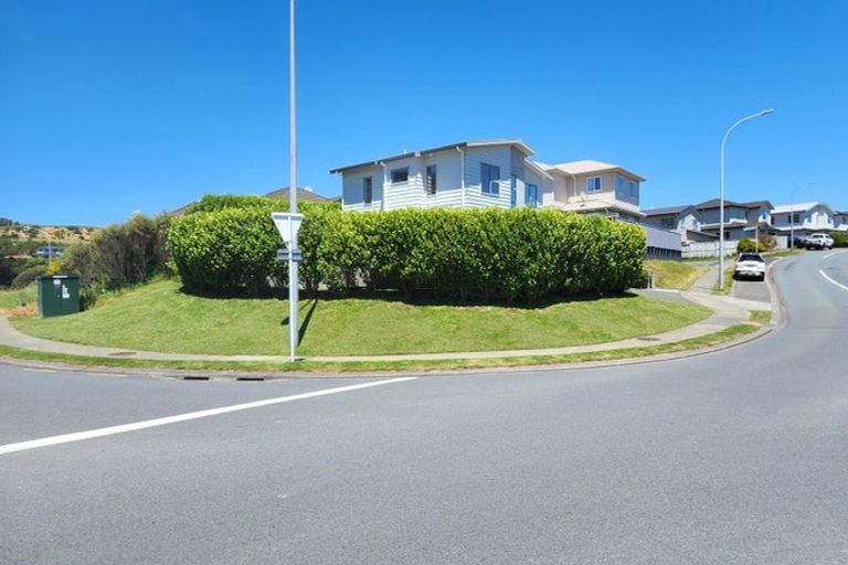 Photo of property in 260 Mark Avenue, Grenada Village, Wellington, 6037
