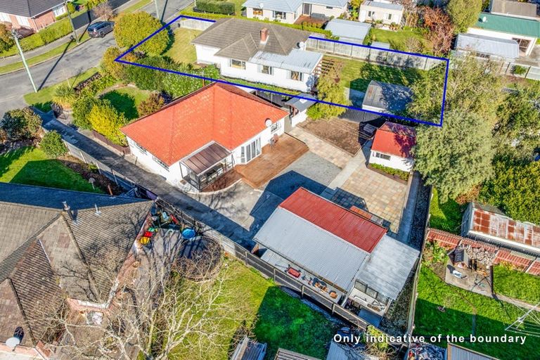 Photo of property in 33 Wilton Crescent, Bishopdale, Christchurch, 8053