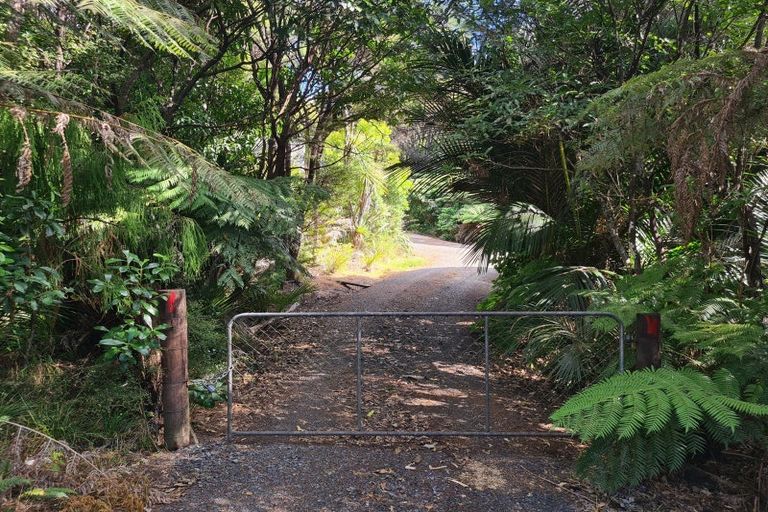Photo of property in 5 Waihirere Drive, Tuateawa, Coromandel, 3583