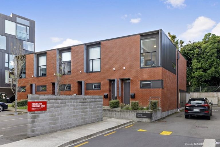 Photo of property in Nouvo Apartments, 21u5 Rugby Street, Mount Cook, Wellington, 6021