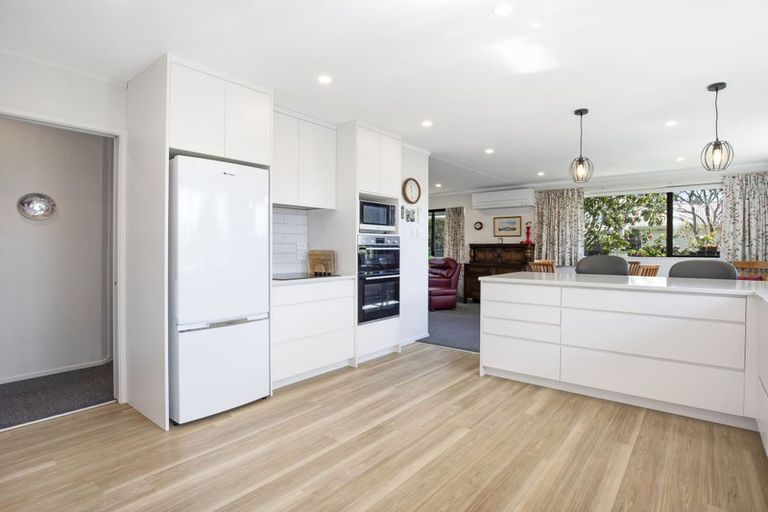 Photo of property in 45a Belvedere Avenue, Waikanae, 5036