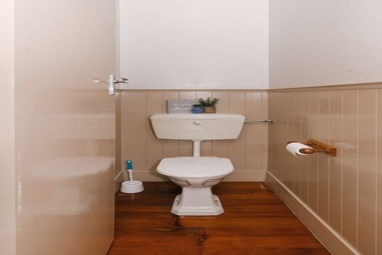 Photo of property in 14 Trent Avenue, Hokowhitu, Palmerston North, 4410