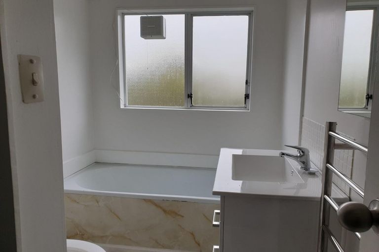 Photo of property in 8f2- Tawai Street, Trentham, Upper Hutt, 5018