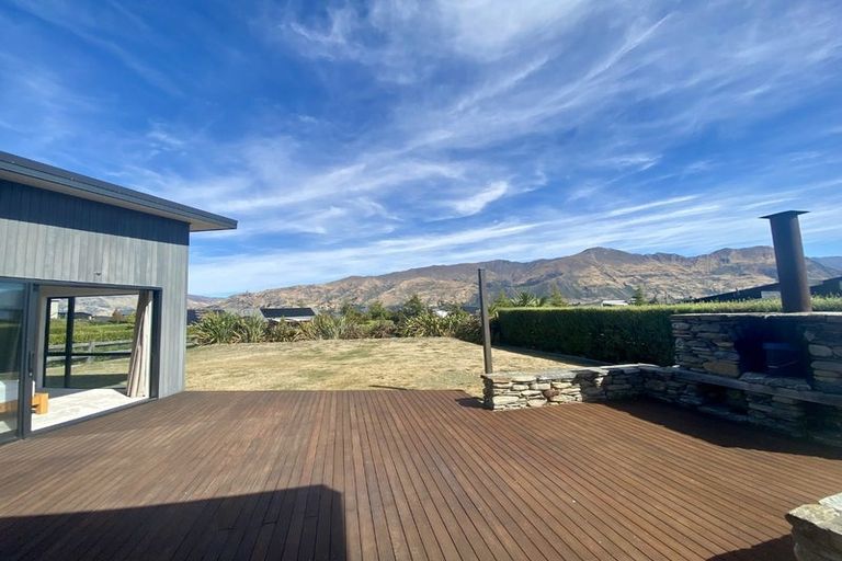 Photo of property in 6 Clutha Place, Wanaka, 9305