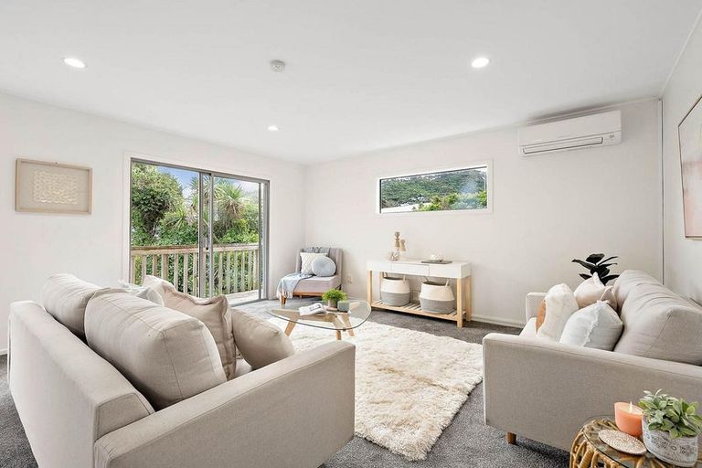 Photo of property in 39 Delhi Crescent, Khandallah, Wellington, 6035