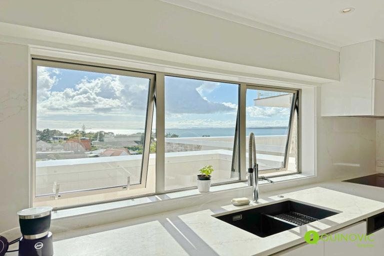 Photo of property in 2b/6 The Promenade, Takapuna, Auckland, 0622