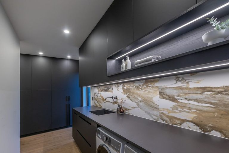 Photo of property in 296 Kitchener Road, Pukekohe, 2120