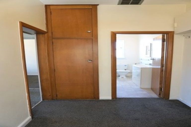 Photo of property in 31 Holly Road, St Albans, Christchurch, 8014