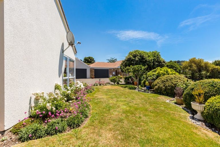 Photo of property in 3 Lakeside Villas, Whitby, Porirua, 5024