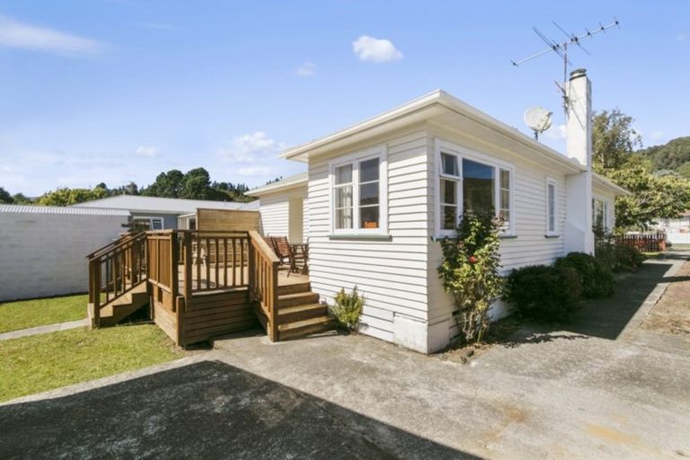 Photo of property in 16 Hay Street, Wainuiomata, Lower Hutt, 5014