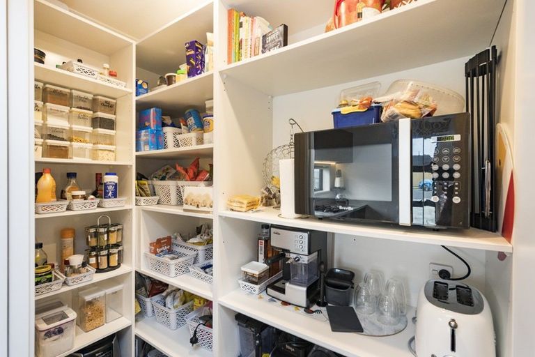 Photo of property in 3 Rangeview Drive, Kelvin Grove, Palmerston North, 4414