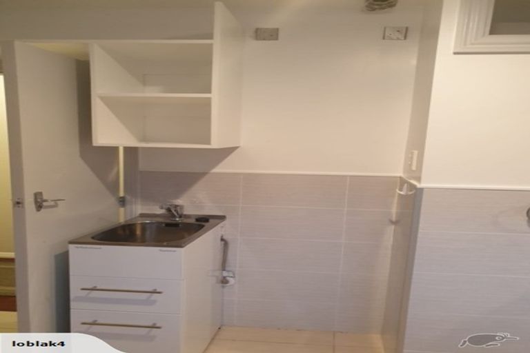 Photo of property in 111 Ruskin Road, Newlands, Wellington, 6037