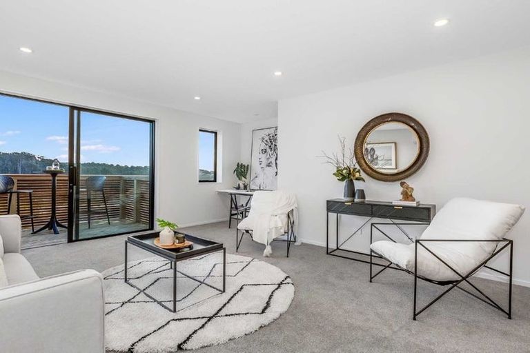 Photo of property in 45 Oakum Road, Whitby, Porirua, 5024