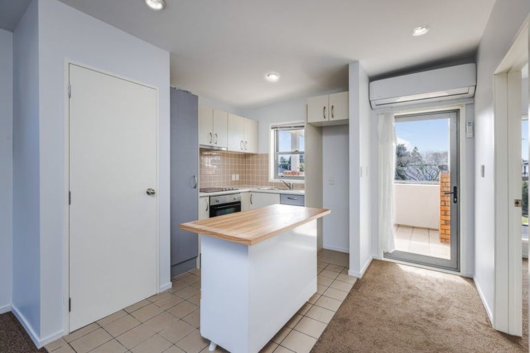 Photo of property in 3/33 Kenderdine Road, Papatoetoe, Auckland, 2025