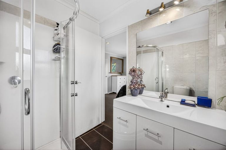 Photo of property in 20b Puketitiro Street, Glen Eden, Auckland, 0602