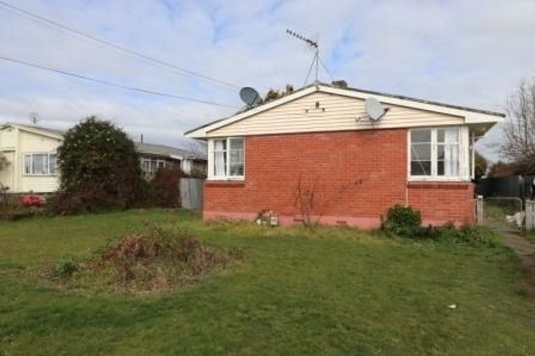 Photo of property in 2 Forth Street, Levin, 5510