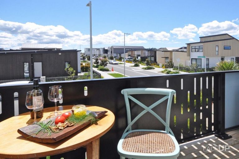 Photo of property in 7 Onekiritea Road, Hobsonville, Auckland, 0616