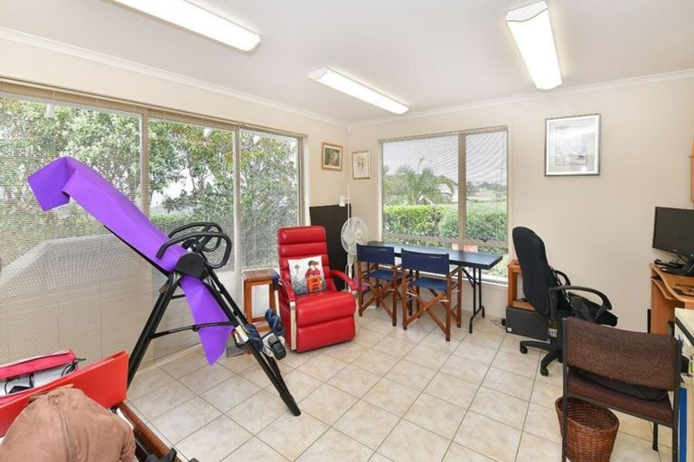 Photo of property in 25 Mariner Drive, Gulf Harbour, Whangaparaoa, 0930