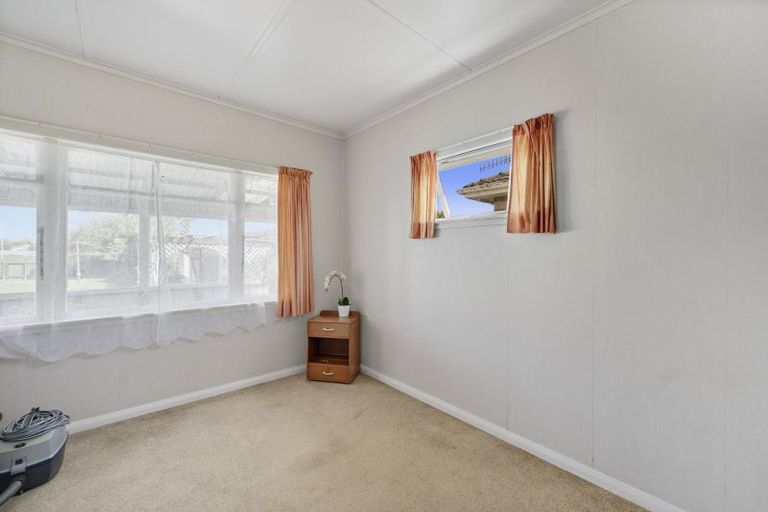 Photo of property in 77 Barker Road, Marewa, Napier, 4110