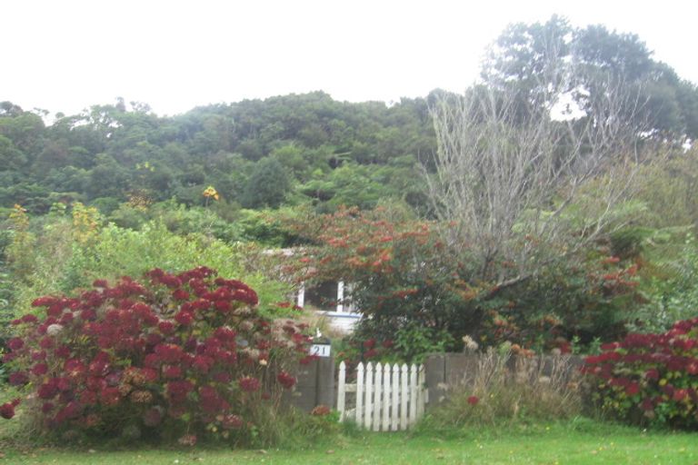 Photo of property in 21 Hair Street, Wainuiomata, Lower Hutt, 5014