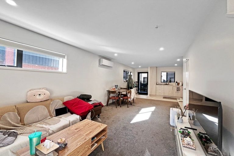 Photo of property in 2/12 Biddle Crescent, Taita, Lower Hutt, 5011