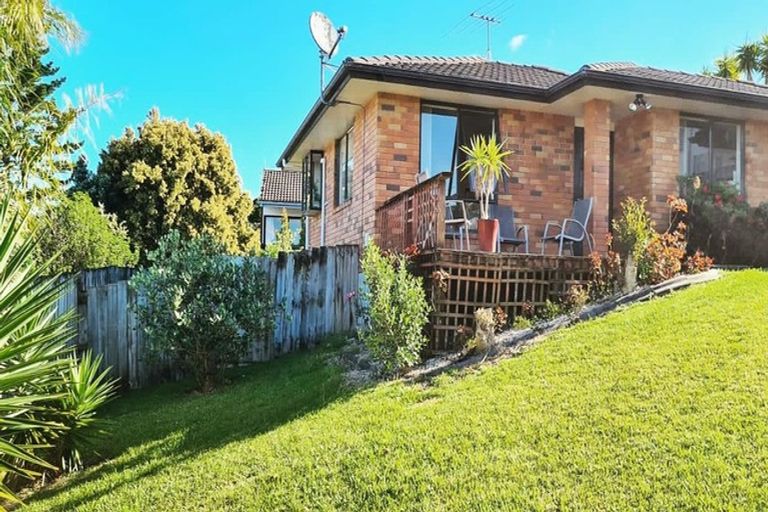 Photo of property in 96 Kamara Road, Glen Eden, Auckland, 0602