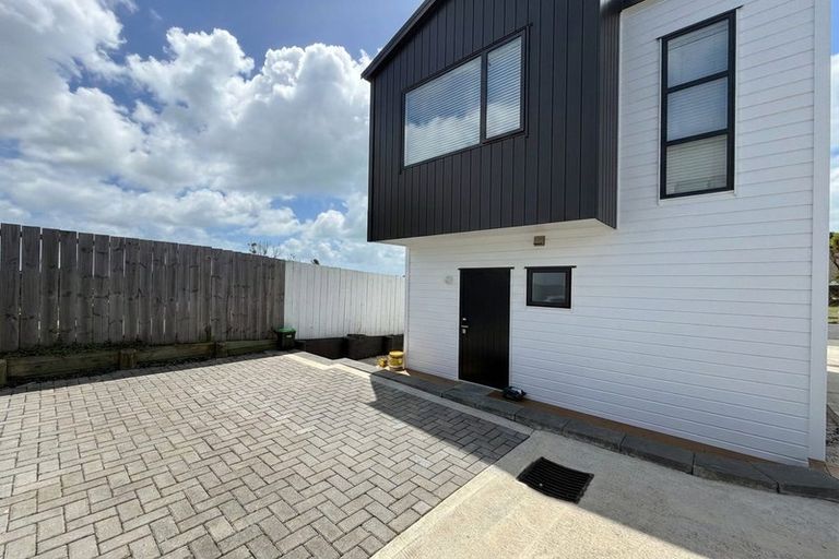 Photo of property in 3a Sheralee Place, Bucklands Beach, Auckland, 2014