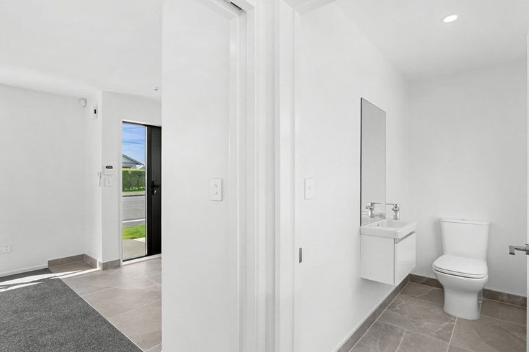 Photo of property in 2/24 Norwich Street, Linwood, Christchurch, 8062