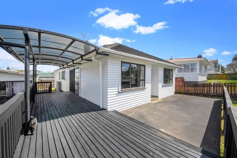 Photo of property in 43 Beaumonts Way, Manurewa, Auckland, 2102