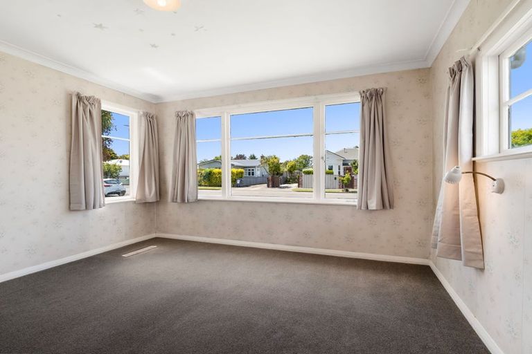 Photo of property in 48 Wood Street, Takaro, Palmerston North, 4410