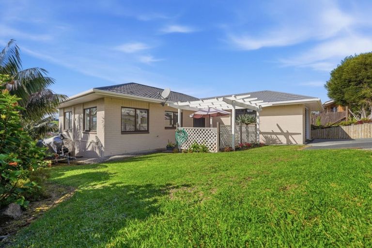 Photo of property in 10 Cable Bay Block Road, Cable Bay, 0420