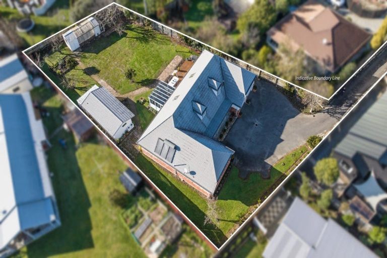 Photo of property in 215a Waikawa Road, Waikawa, Picton, 7220