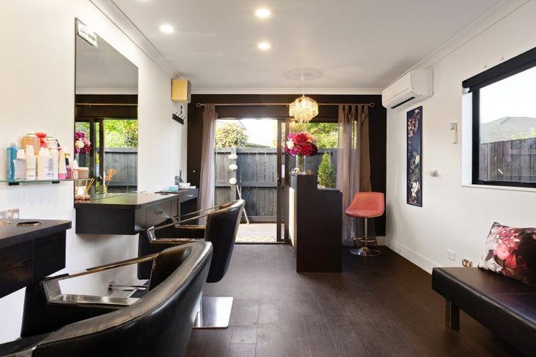Photo of property in 9 Bayswater Court, Huntington, Hamilton, 3210