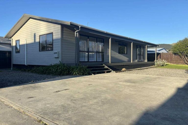 Photo of property in 60c Rata Road, Raumati Beach, Paraparaumu, 5032